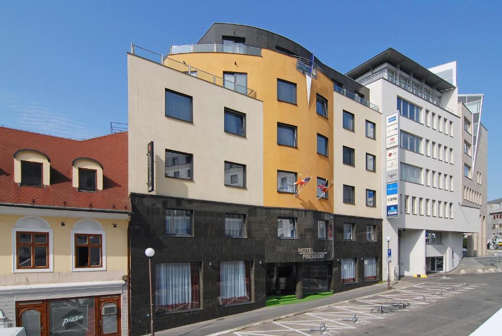 President Hotel Братислава Экстерьер фото